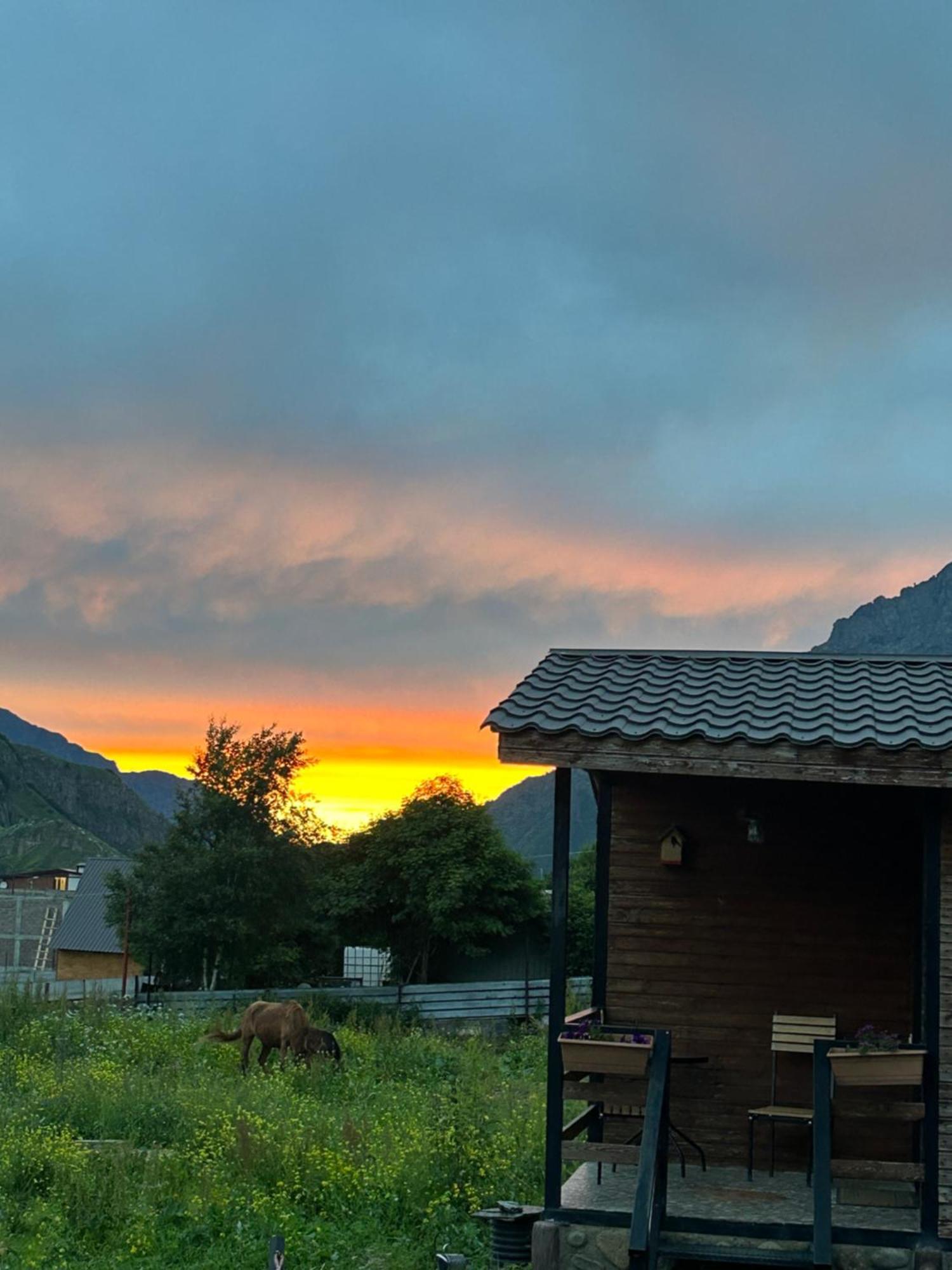 Panorama Cottages Степанцмінда Екстер'єр фото
